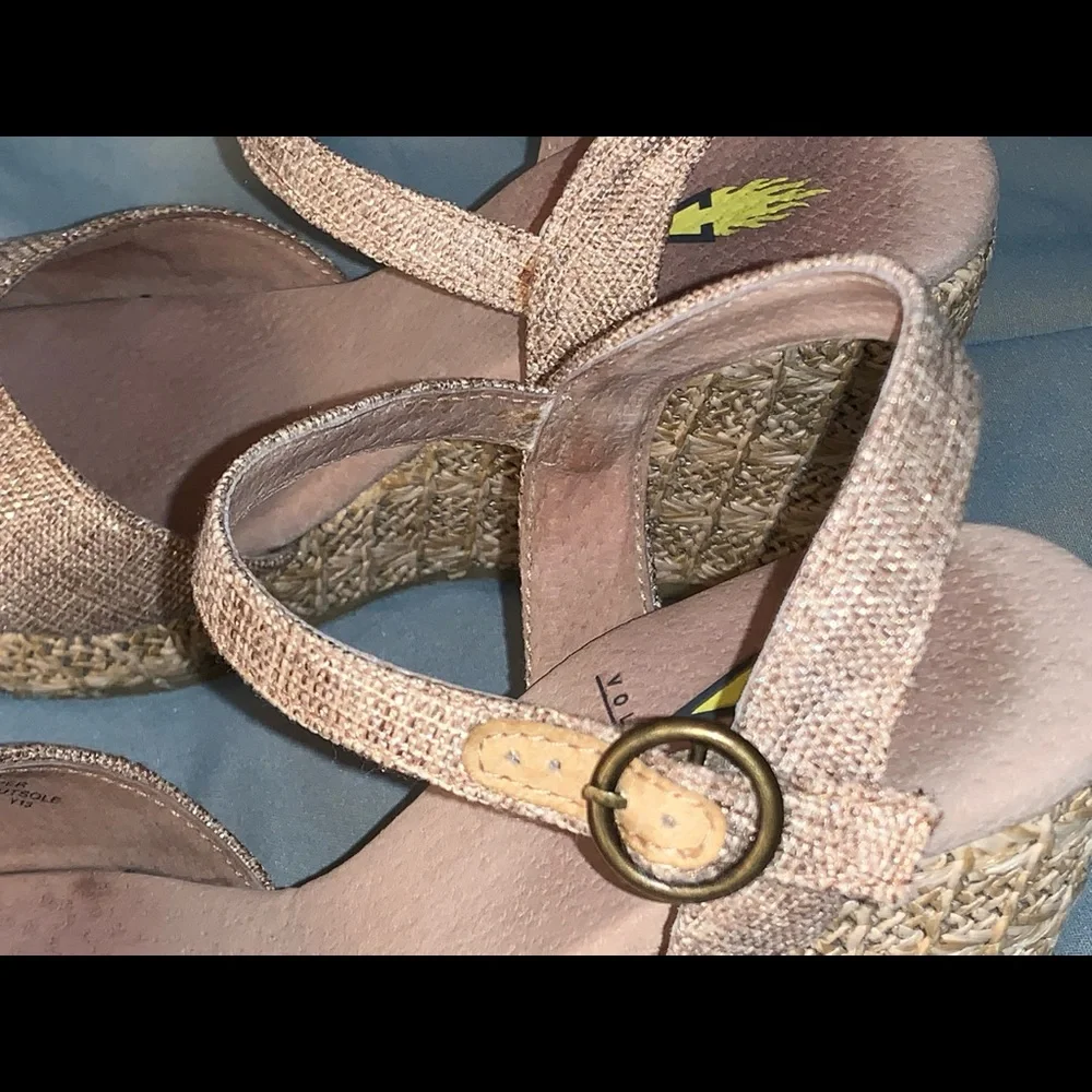 VOLATILE LINEN WEDGES HEELES women’s size 9 - Picture 4 of 12